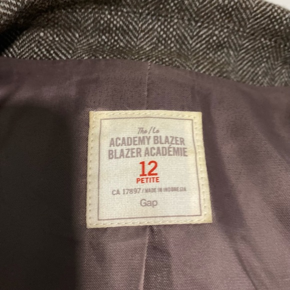 Gorgeous brown blazer with pink accents! - Picture 5 of 6